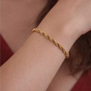 Vintage 90s 14k gold plated rope chain bracelet Elegant